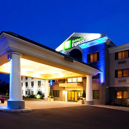 Holiday Inn Express Syracuse Airport By Ihg North Syracuse Bagian luar foto