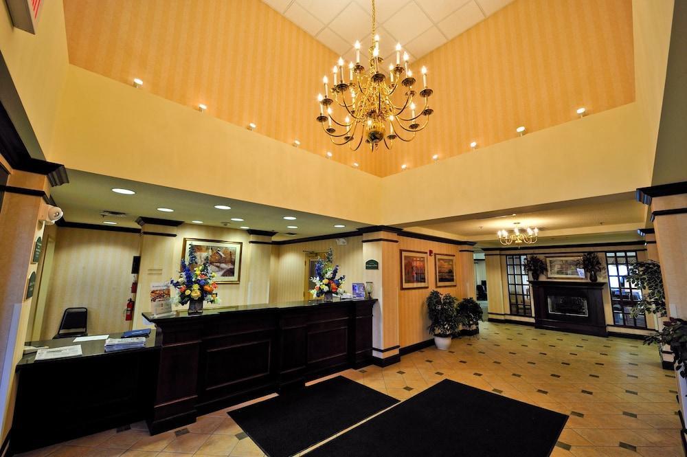 Holiday Inn Express Syracuse Airport By Ihg North Syracuse Bagian luar foto