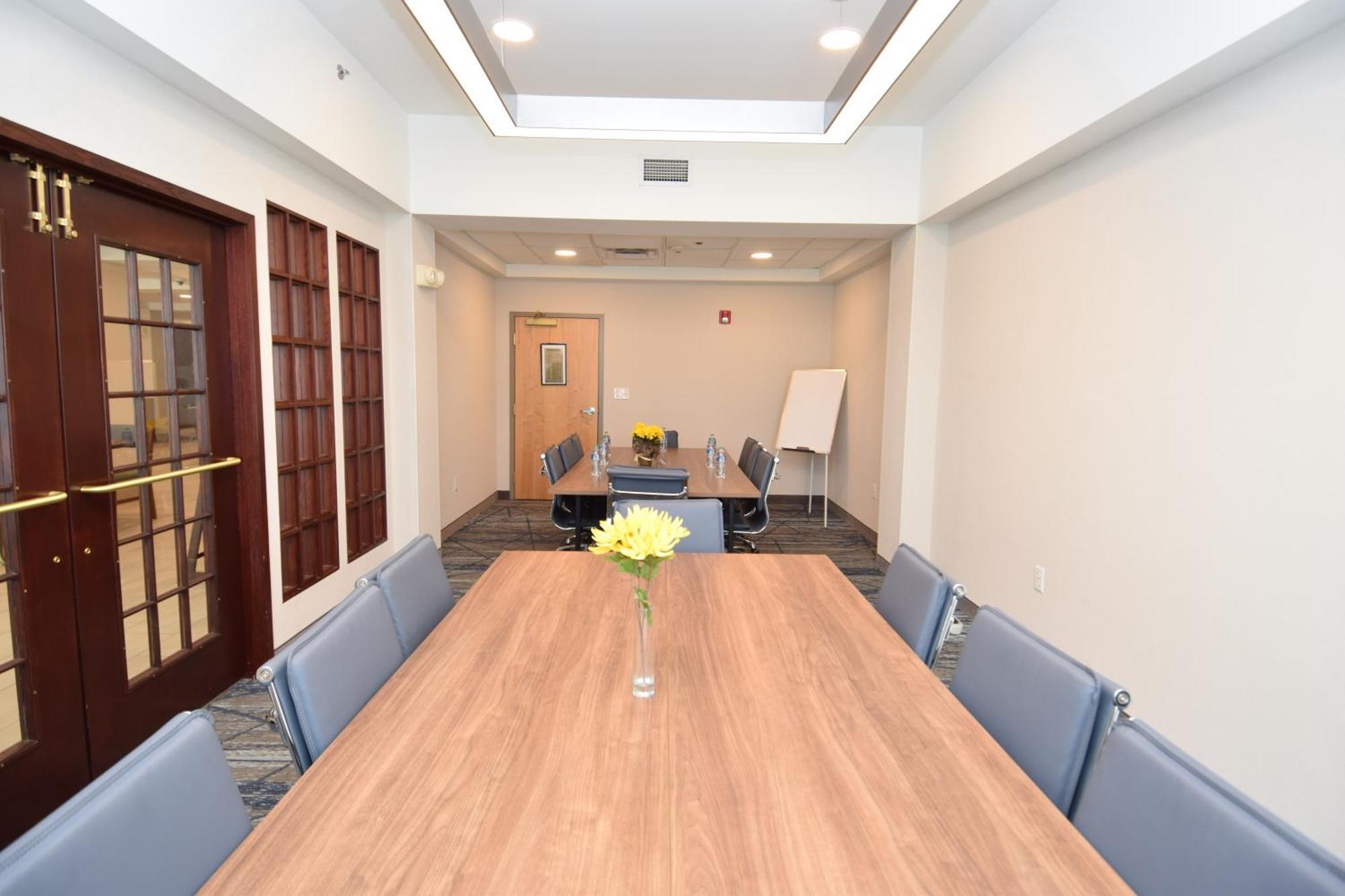 Holiday Inn Express Syracuse Airport By Ihg North Syracuse Bagian luar foto