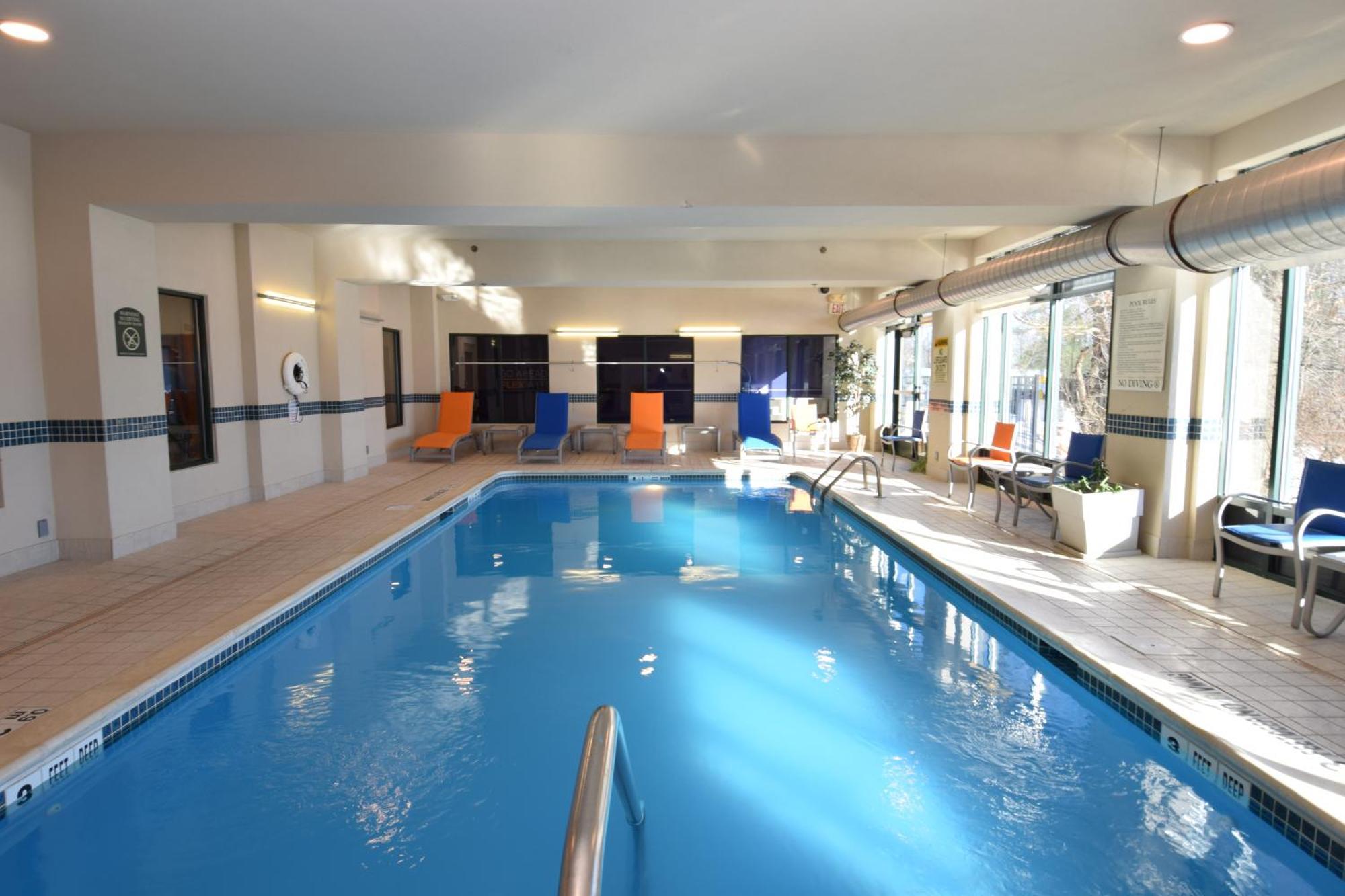 Holiday Inn Express Syracuse Airport By Ihg North Syracuse Bagian luar foto