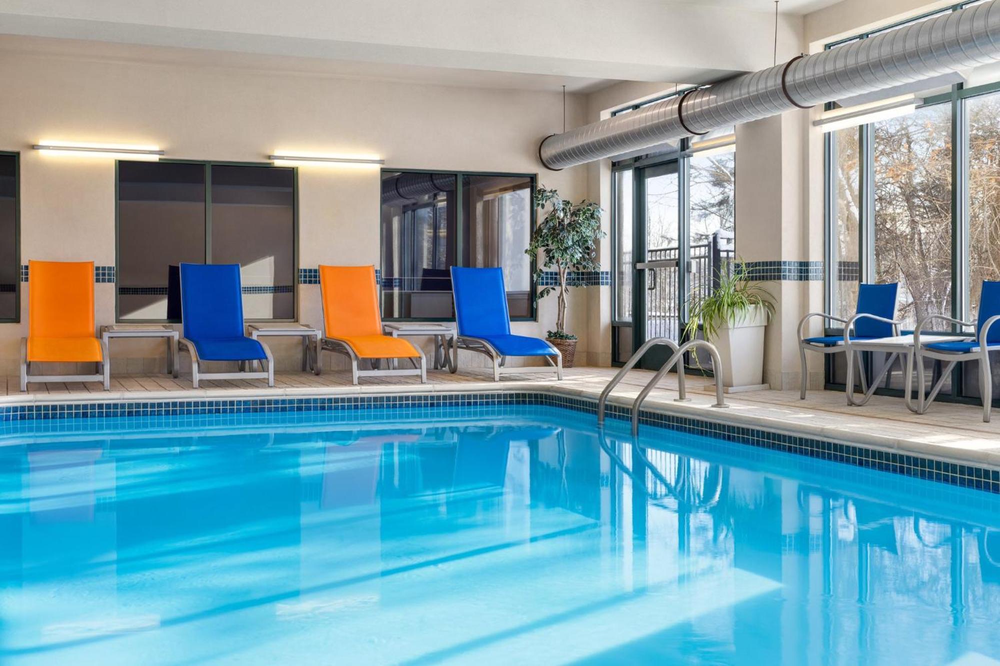 Holiday Inn Express Syracuse Airport By Ihg North Syracuse Bagian luar foto